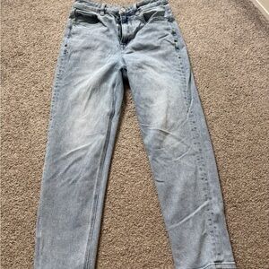 Classic Light Blue Women’s Jeans - Comfortable Everyday Fit